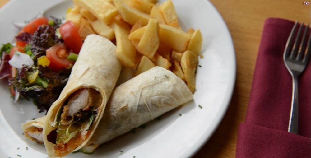 Отель Portrush Adelphi Экстерьер фото A tortilla wrap