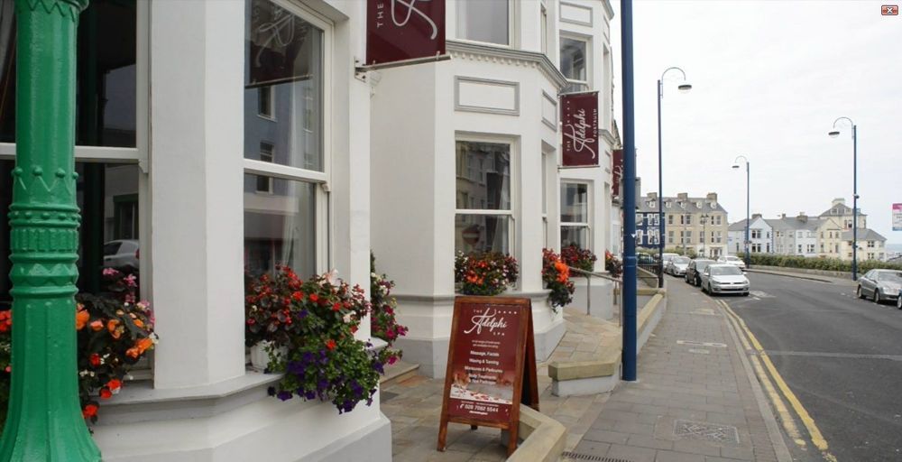 Отель Portrush Adelphi Экстерьер фото The exterior of the restaurant in 2007