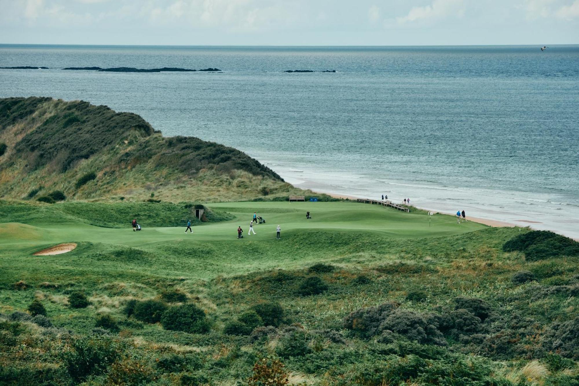 Отель Portrush Adelphi Экстерьер фото